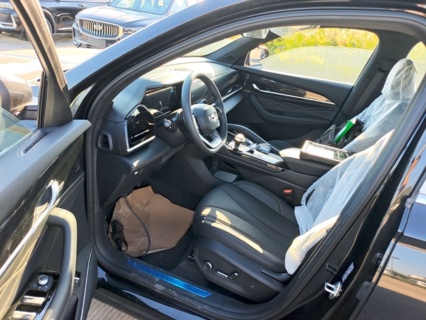 Geely Auto Monjaro L 2024 2.0TD DCT EVO Two-Wheel Drive Long-Range Version — снимка 18