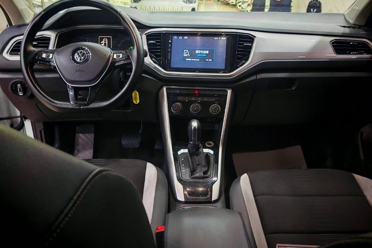 Used Volkswagen T-ROC 2018 280TSI DSG Two-Wheel Drive Advanced Version China V Emission Standard