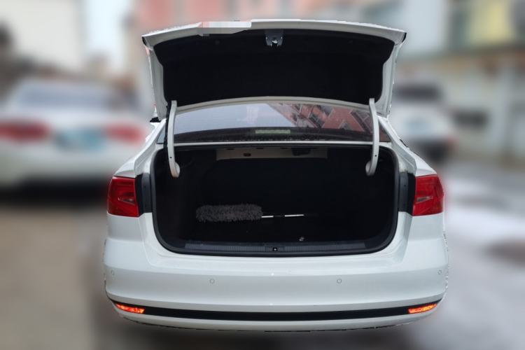 Used Volkswagen Bora 2018 1.5L Automatic Fashion Model