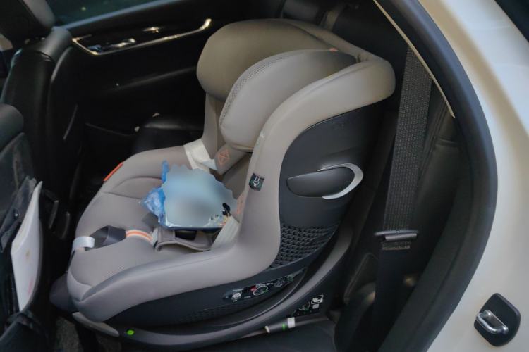 Used Cadillac XT5 2017 Anniversary Edition 28T Four-Wheel Drive Luxury Model