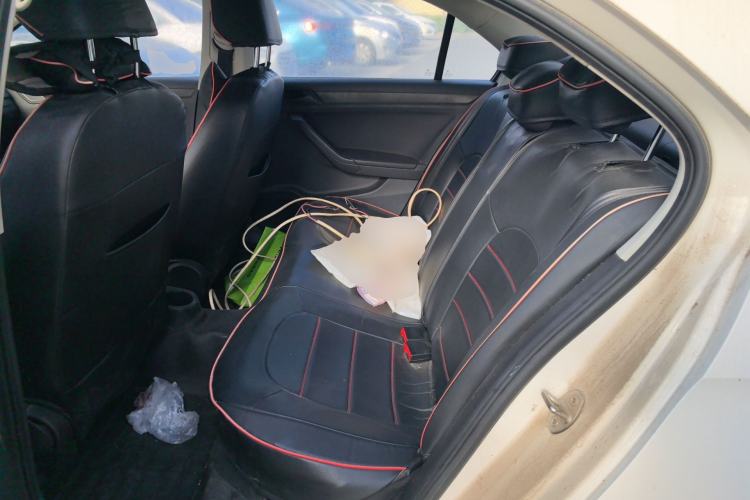 Used Volkswagen Jetta 2015 Value Edition 1.6L Manual Fashionable Style
