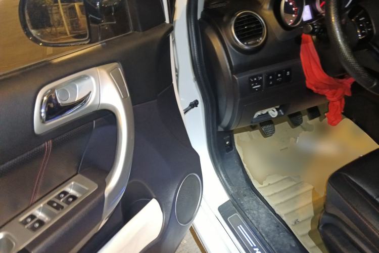 Used Haval H6 2015 Upgraded Model 1.5T Manual Two-Wheel Drive Elite Version