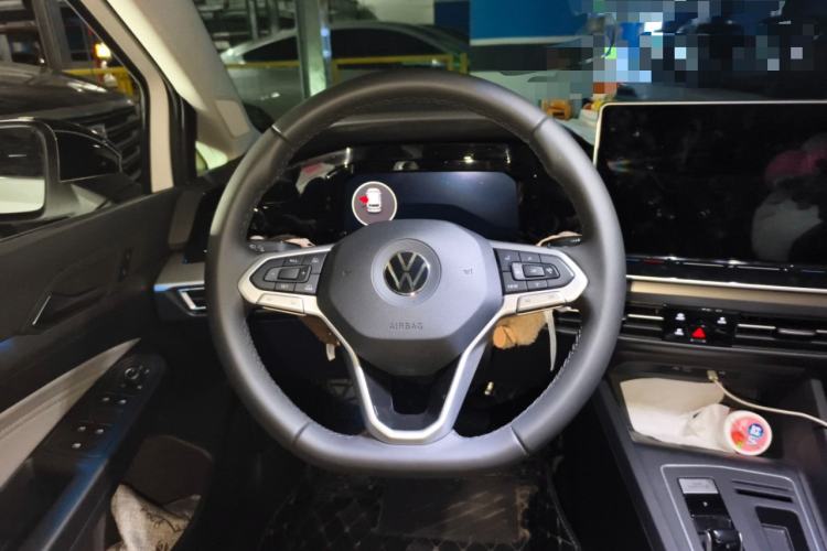 Used Volkswagen Golf 2025 Facelifted 300TSI Pro Steering Wheel