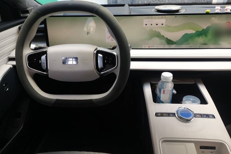 Used Geely Galaxy E8 2024 665 km Range Rear-Drive Starship Long-Range Version
