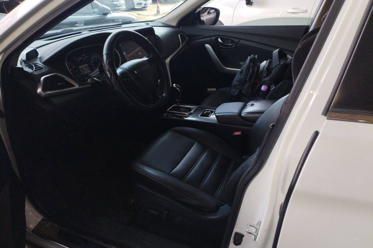 Used Venucia T90 2018 2.0L CVT Smart Connect Luxury Edition China V Standard
