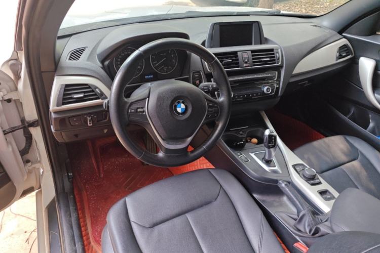 Used BMW 2 Series 2015 218i Convertible Coupe Center Console