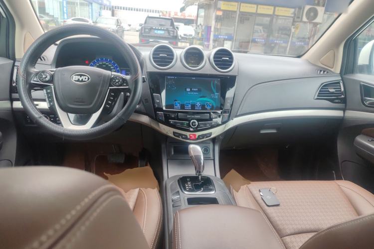 Used BYD S7 2015 2.0T Upgraded Automatic Luxury Version