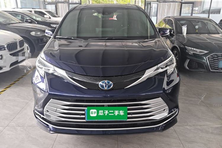 Used Toyota Sienna 2021 2.5L Hybrid Platinum Edition