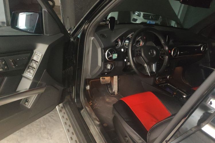 Used Mercedes-Benz GLK-Class 2015 GLK 300 4MATIC Luxury Ultimate Edition Driver Seat