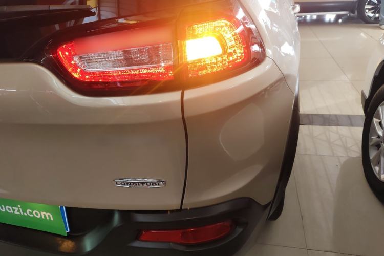 Used Jeep Cherokee 2016 2.4L Leading Edition
