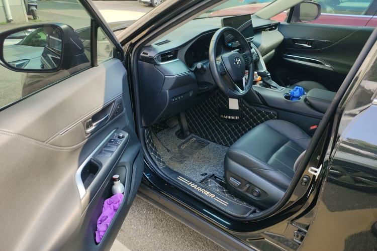 Used Toyota Harrier 2022 Dual-Engine 2.5L CVT Four-Wheel Drive Luxury Edition Driver Seat