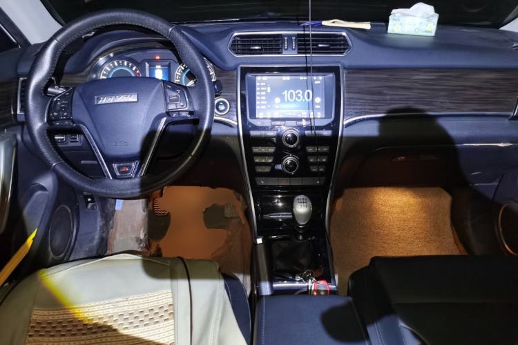 Used Haval H2 2016 Red Label 1.5T Manual Two-Wheel Drive Elite Model