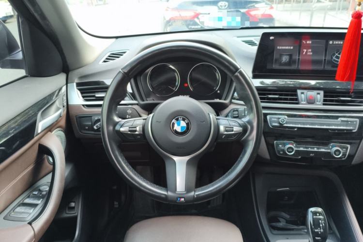 Used BMW X1 2021 sDrive25Li Leading Model Steering Wheel