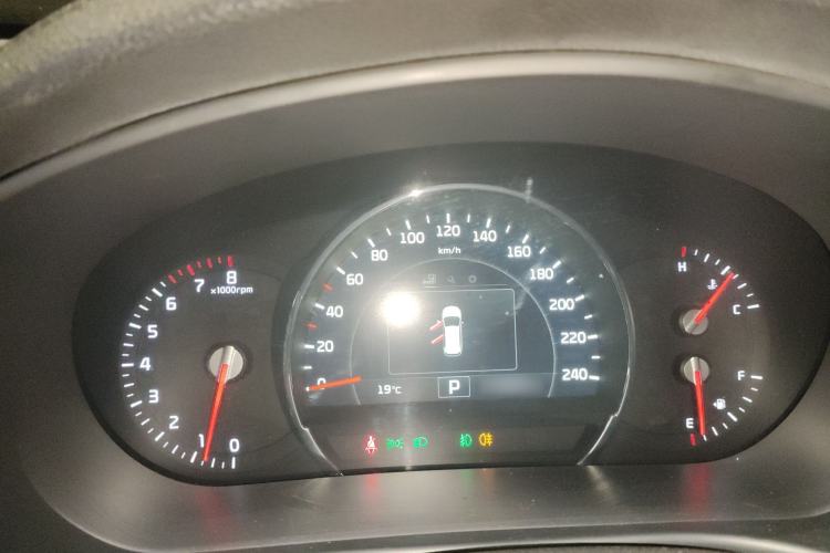 Used Kia Sorento 2015 Sorento L 2.4L Gasoline 4WD Elite Edition 5 Seats China IV Standard