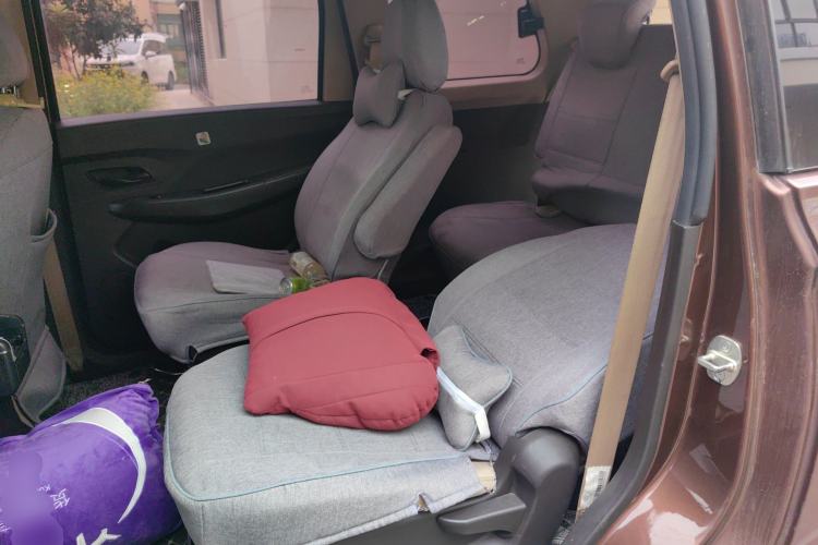 Used Wuling Hongguang 2018 1.5L S Standard Version L2B Left Rear Seat