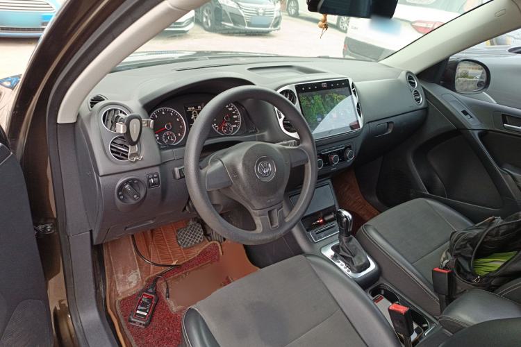 Used Volkswagen Tiguan 2016 280TSI Automatic Two-Wheel-Drive Silk Road Style Edition Center Console