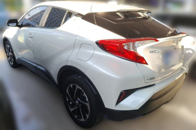 Used Toyota IZOA 2018 2.0L Yichi Version China VI Standard