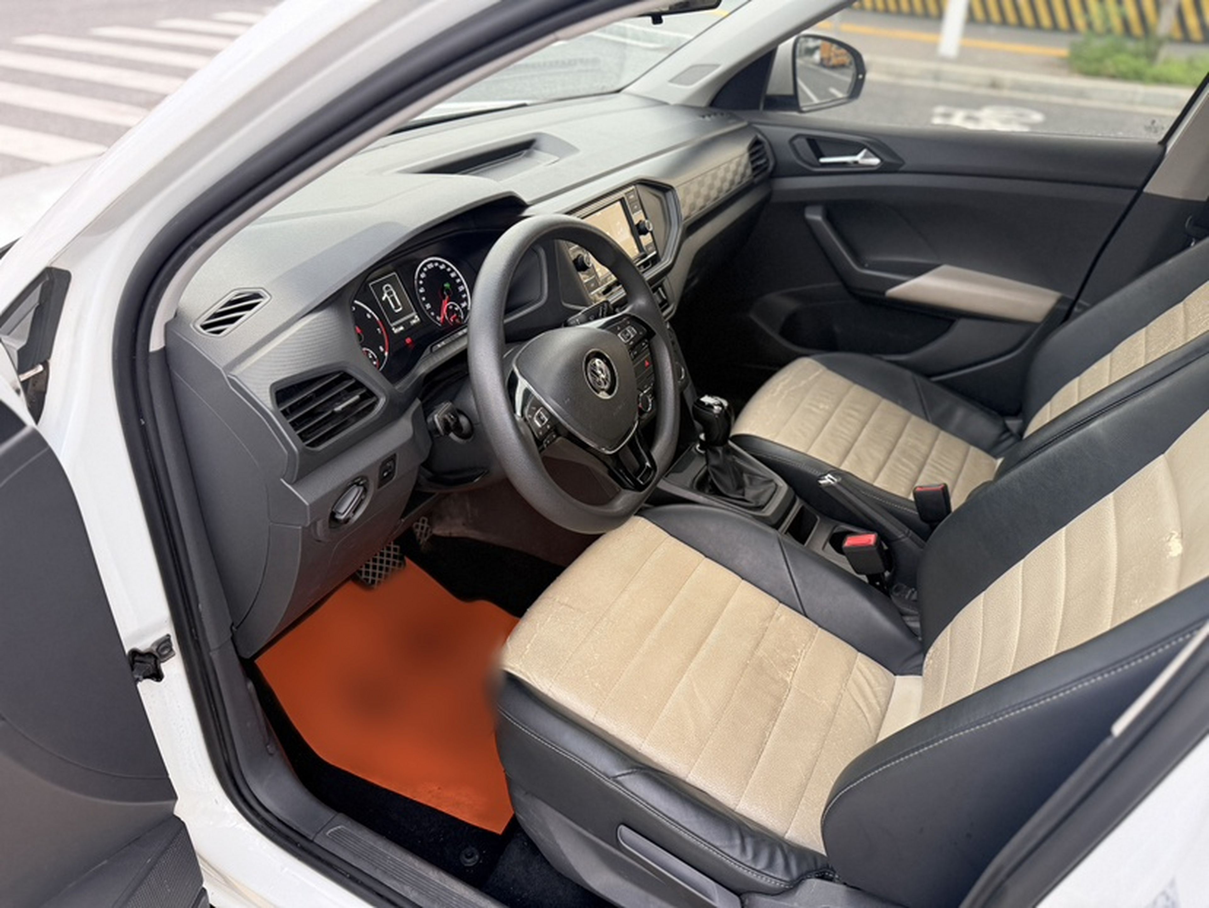 Interior delantero