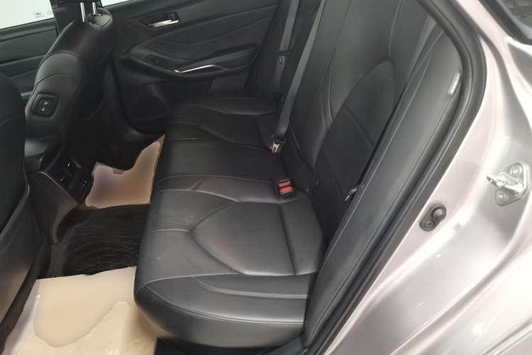 Used Toyota Avalon 2019 Dual-Engine 2.5L Luxury Edition China VI Standard