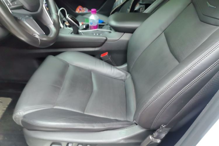 Used Cadillac XT5 2018 28T Four-Wheel Drive Luxury Model Left Front Seat