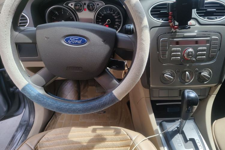 Used Ford Focus 2011 Hatchback 1.8L Automatic Fashion Edition Steering Wheel