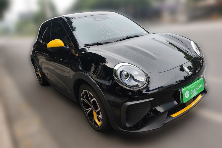 Used ORA Good Cat GT 2024 Mulan Edition 401 km Range Prestige Version 135 kW Front Right 45 Deg