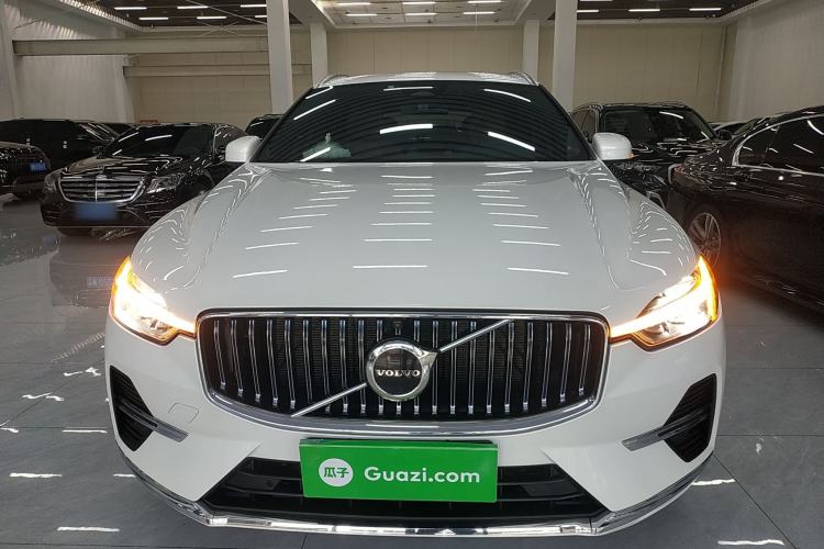 Used Volvo XC60 2023 B5 4x4 Smart Luxury Edition
