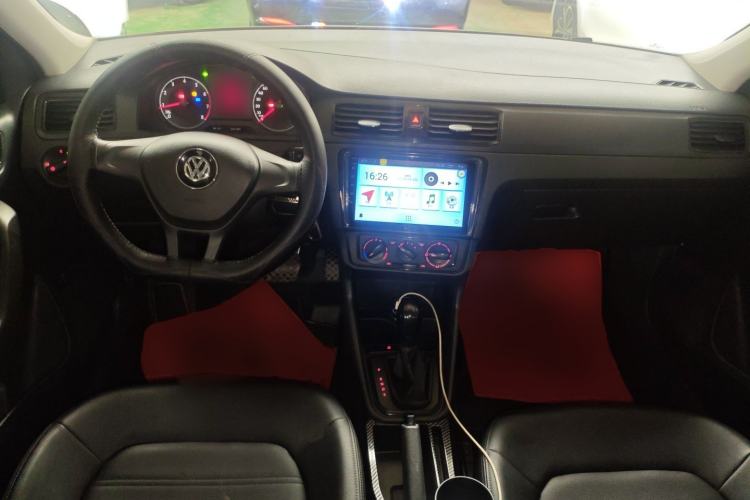 Used Volkswagen Santana 2018 1.5L Automatic Fashion Edition Center Console