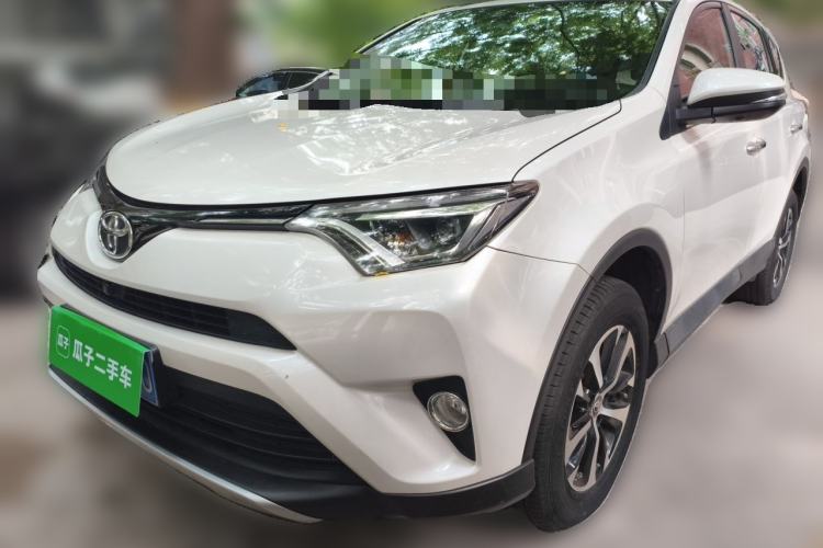 Used Toyota RAV4 2016 2.0L CVT 4x4 New Edition China V Standard