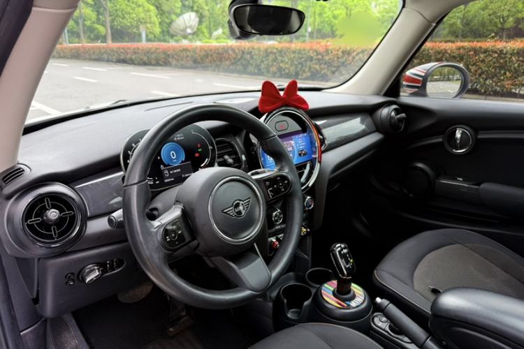 Used MINI 2023 1.5T ONE
