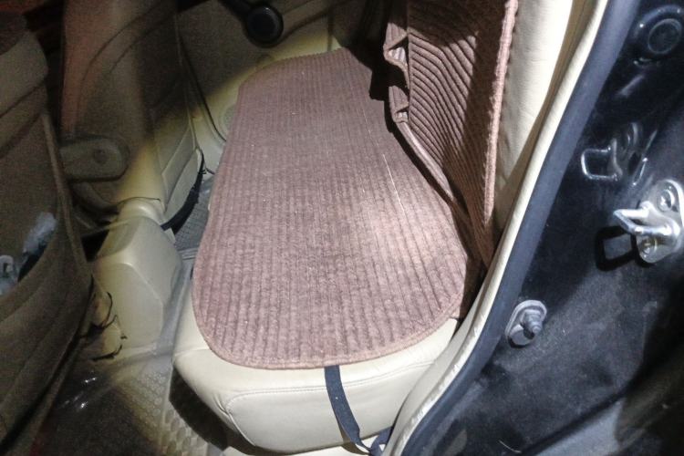 Used Honda CR-V 2010 2.4L automatic four-wheel drive luxury version Left Rear Seat