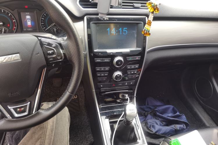 Used Haval H2 2017 Red-Label 1.5T Manual Two-Wheel Drive Luxury Model