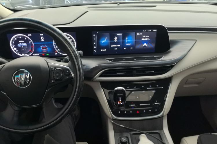 Used Buick GL8 2021 ES Landtrek 653T Comfort Edition Center Console