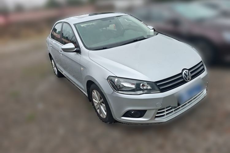 Used Volkswagen Jetta 2015 Value Edition 1.6L Automatic Comfort Version Front Right 45 Deg