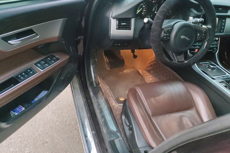 Used Jaguar XFL 2017 XFL 2.0T 240PS Luxury Edition Driver Seat