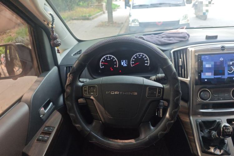 Used FORTHING Lingzhi PLUS 2021 2.0L Manual Luxury 7-Seater Steering Wheel