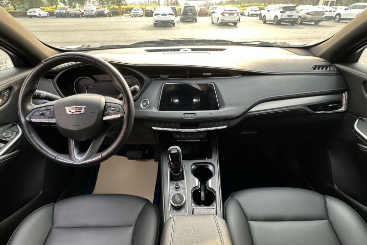 Used Cadillac XT4 2021 28T Two-Wheel Drive Luxury Version
