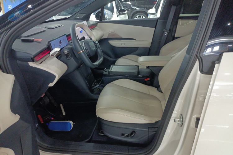 Used Lynk & Co Z20 2025 530 km Range Rear-Wheel Drive Max
