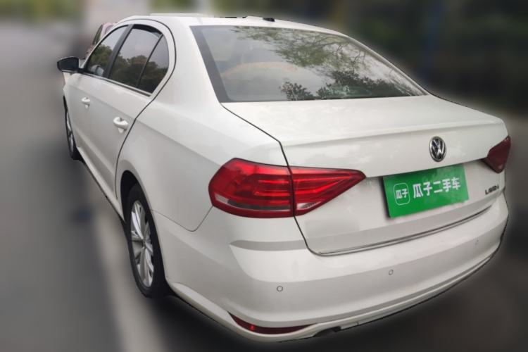 Used Volkswagen Lavida 2015 1.6L Automatic Comfort Edition
