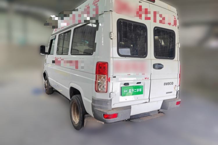 Used Iveco Daily 2017 2.5T A35 Passenger Van 5-7 Seats Model 47Z5 Rear Left 45 Deg