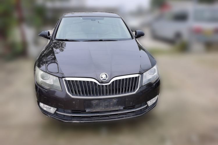 Used Skoda Superb 2013 1.8TSI Automatic Yashi Edition
