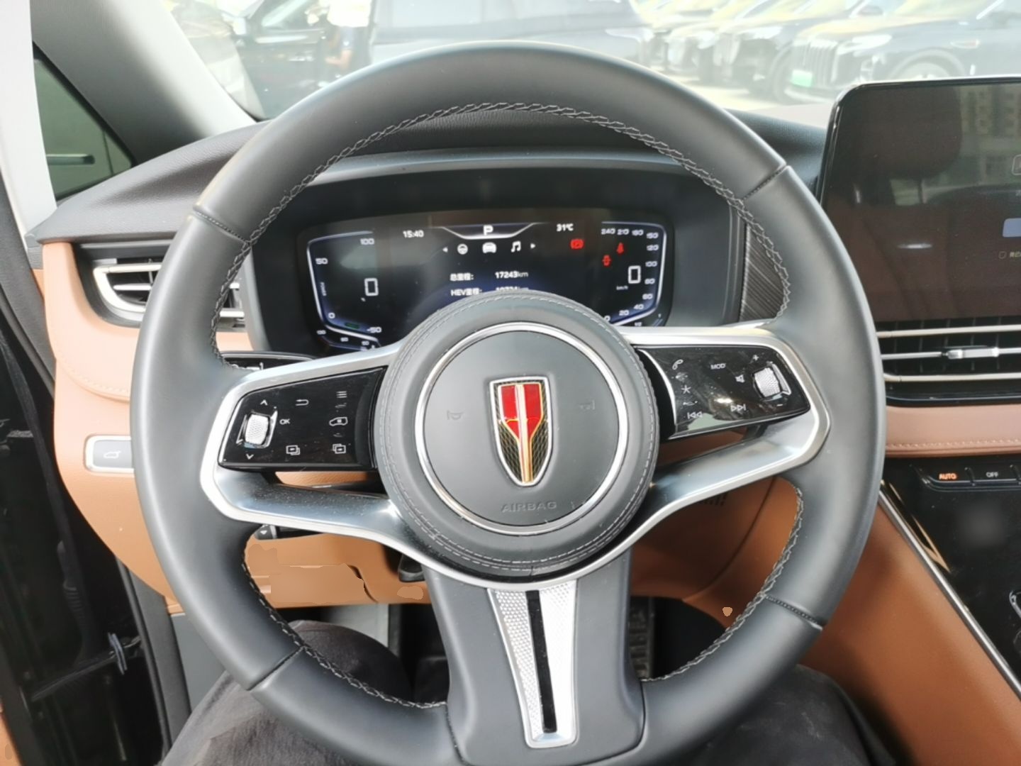 Hongqi HQ9 PHEV 2024 2.0T Four-Wheel Drive Business Edition — снимка 13