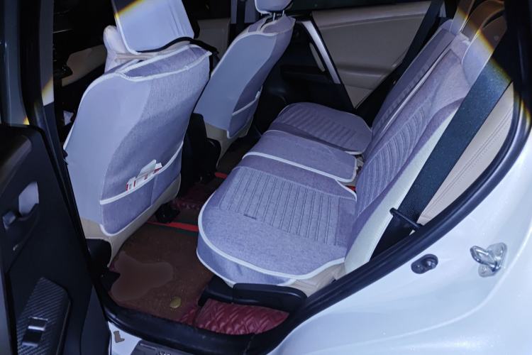 Used Toyota RAV4 2015 2.0L CVT Two-Wheel Drive Fashion Edition
