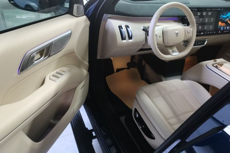 Used Deepal S09 2025 Four-Wheel Drive Ultra+ Custom Edition
