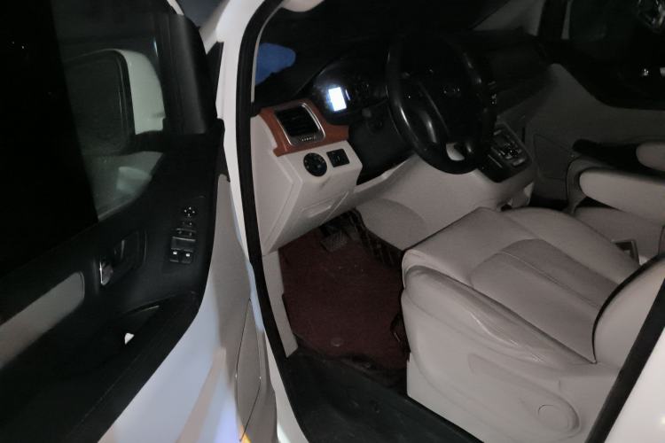 Used SAIC MAXUS G10 2015 2.0T Automatic Anniversary Edition