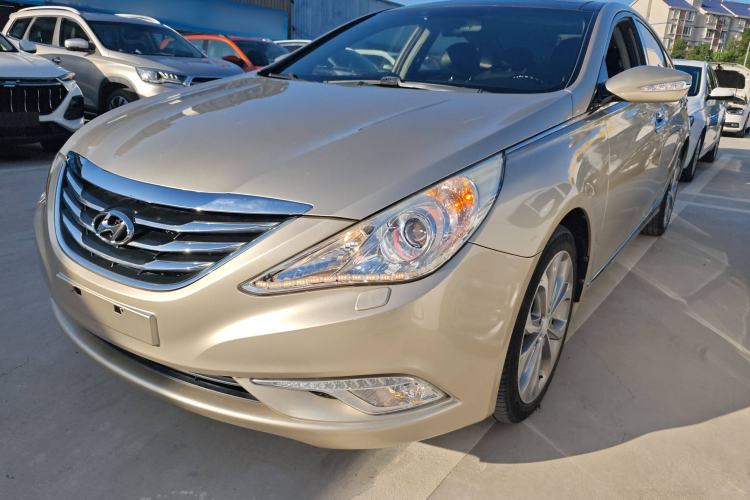 Used Hyundai Sonata 2014 2.4L Automatic Luxury Version China IV Standard