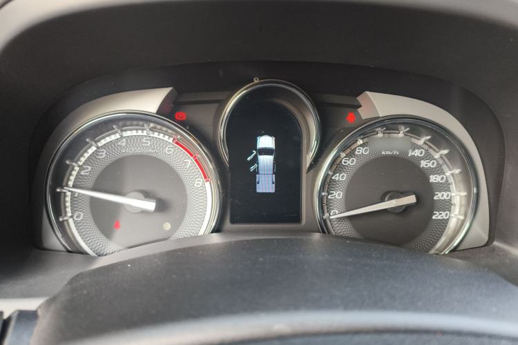 Used Isuzu D-MAX 2022 2.0T Two-Wheel Drive Automatic Gasoline LingShang Version JX4G20A6L