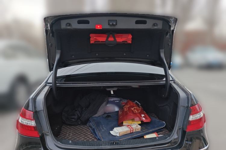 Used Mercedes-Benz E-Class 2013 E 260 L CGI Elegant Model