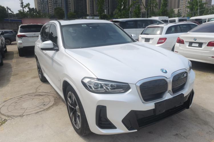 Used BMW iX3 2022 Updated Leading Version Front Right 45 Deg