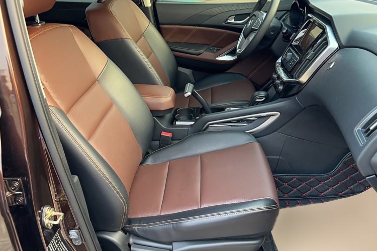 Used JMC Yusheng S350 2016 2.0T Automatic All-Wheel Drive Gasoline Ultra-Luxury 5-Seater
